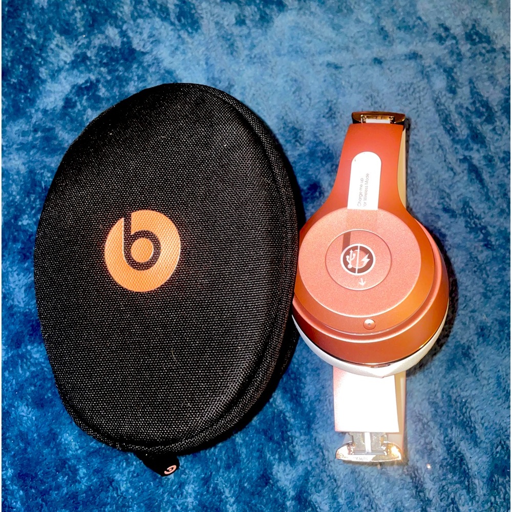 Beats Solo 3 Bluetooth Wireless On-Ear Headphones